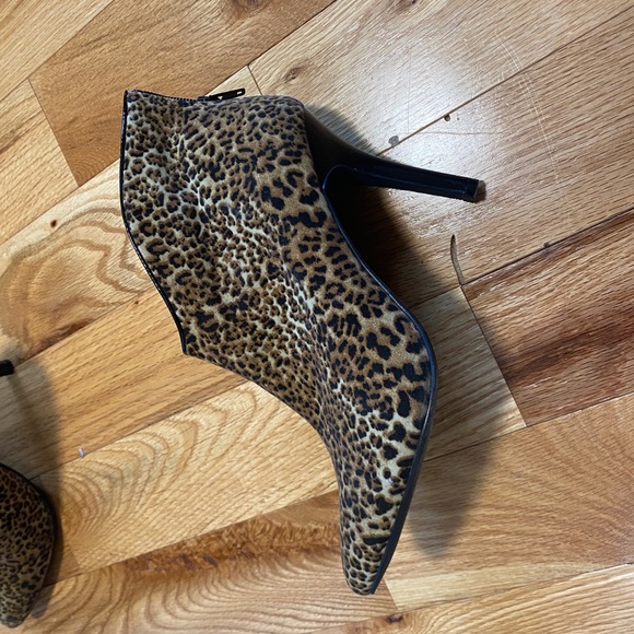 Leopard print ankle boot - Picture 2 of 4